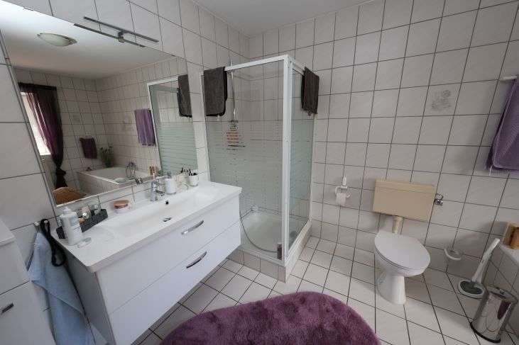 Immobilie in Dörpling - Ehemalige, modernisierte Dorfschule mit Doppelhauskonzept auf idyllischem Grundstück in Dörpling b.  - Bild 37