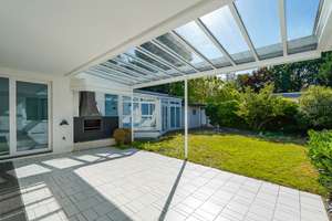 Bungalow im Dichterviertel mit uneinsehbarem Garten und Swimmingpool im Haus – Die vollständige Adresse der Immobilie erhältst du vom Anbieter., 40474 Stockum, Düsseldorf – Vorschaubild 4