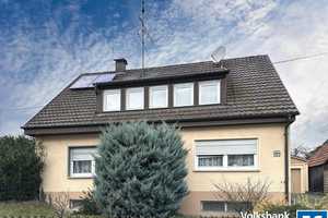 Großzügiges Zweifamilienhaus mit großem Grundstück im Herzen von Köngen – Esslingen (Kreis) – Vorschaubild 2