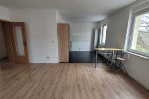 Sonnige Wohnung mit Balkon und Einbauküche* – Augustusburger Straße 149, 9126 Chemnitz – Vorschaubild 3