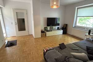 KAISERSTRASSENVIERTEL - kernsanierte 3-Zimmer-Wohnung mit Balkon + Parkett !!!