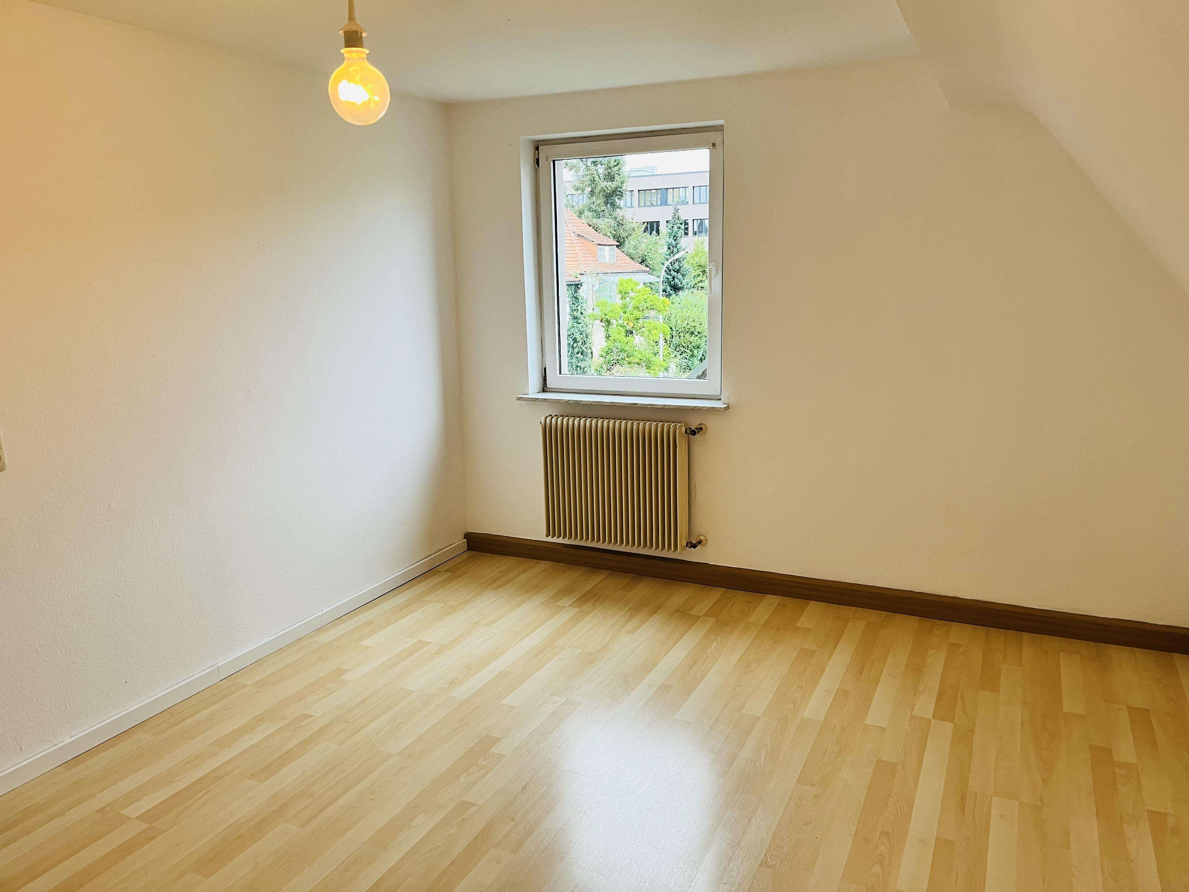 Immobilie in Haßfurt - *PREISSENKUNG* Beziehbare 3 Zimmer-Wohnung mit Küche, Duschbad/WC und Kellerraum in ruhiger, stadtn - Bild 3