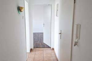 ***Gemütliche Dachgeschoss-Wohnung mit 1,5 Zimmern sucht nette Mieter*** – Siemensstr. 42, 45143 Altendorf, Essen – Vorschaubild 4