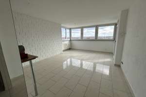 Sofort freie, großzügige, sehr helle,  offen gestaltete 3- Zimmerwohnung ,Bad, Gäste WC und Balkon. – 90762 Altstadt, Innenstadt, Fürth – Vorschaubild 3