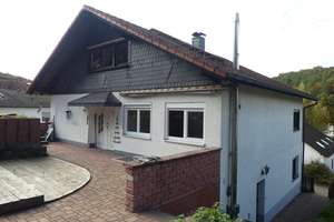 Ihr neues Zuhause: Familienhaus mit Einliegerwohnung in Dudenrod! – Die vollständige Adresse der Immobilie erhältst du vom Anbieter., 63654 Büdingen – Vorschaubild 12