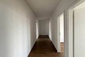 Moderne, zentral gelegene 4-Zimmer-Wohnung zu vermieten – Löhrstraße  125, 56068 Mitte, Koblenz – Vorschaubild 3