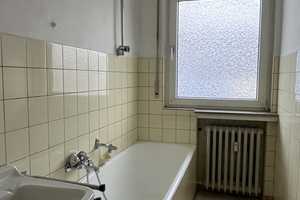 Bezugsfrei !!
Großes 3-Familienhaus (240 m²/9 Zimmer) mit Sonnengarten und Sonnenbalkon in TOP-Lage – Bonn – Vorschaubild 22