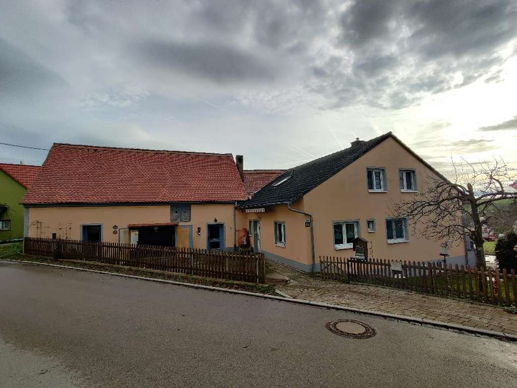 Immobilie in Heidenheim - Handwerker/Sanierer/Investor: bewohnbarer Wohnteil mit Altbau und Entwicklungspotenzial - Bild 4