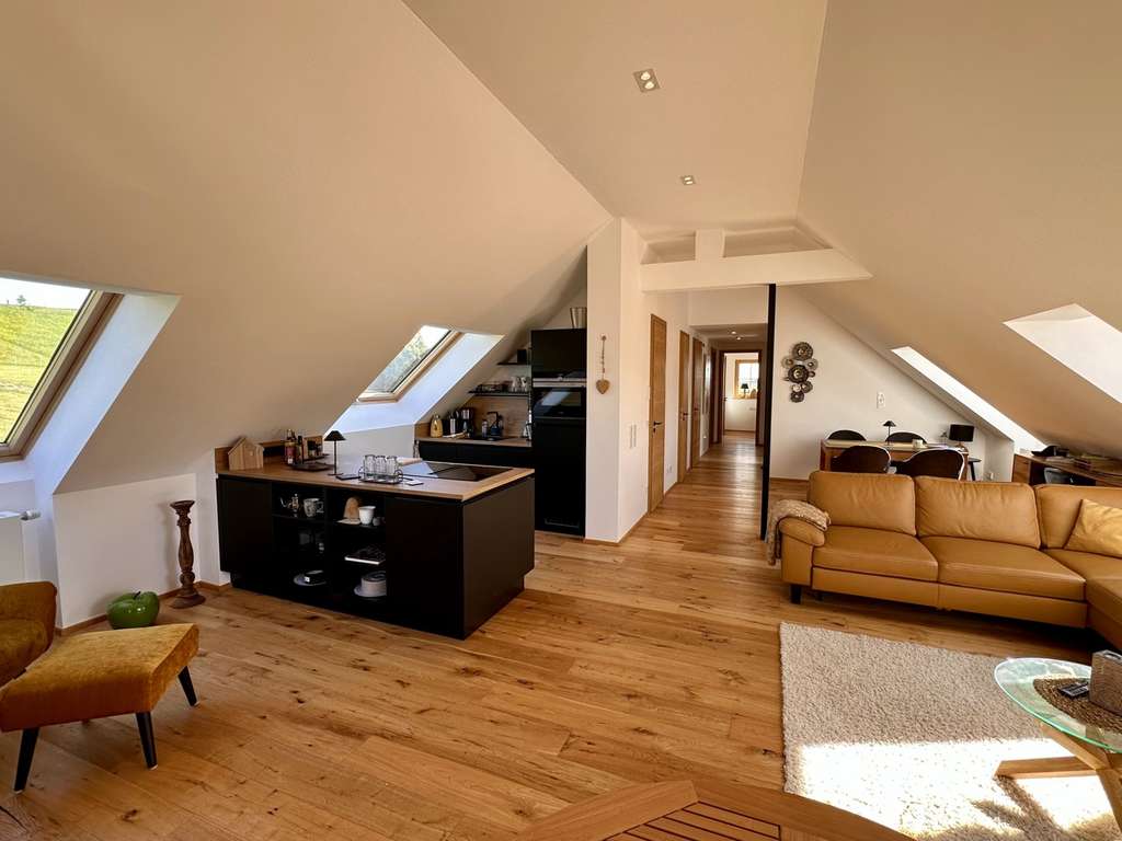 Immobilie in Saulgrub - Exklusive Dachgeschosswohnung mit Sauna & Panoramablick – Ruhe in den Ammergauer Alpen - Bild 3