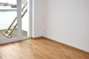 ***Charmantes Penthouse mit Aufzug, Terrasse, Keller, Tiefgarage... und ganz viel Natur vor der Tür* – Am Teufelsbruch 7, 13587 Hakenfelde, Berlin – Vorschaubild 5