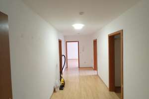 2 Zimmer-Wohnung mit 76 Quadratmetern und Balkon in Garching an der Alz. – Nikolausstr. 5c, 84518 Garching an der Alz – Vorschaubild 3