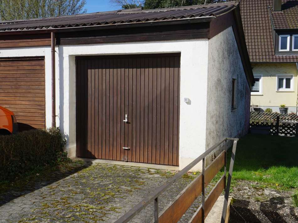 Garage mit Verlängerung