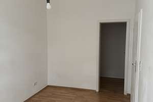 Charmante 2-Raum-Altbauwohnung mit Balkon in Dresden-Kaditz – Rankestr. 28, 1139 Kaditz, Dresden – Vorschaubild 5