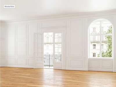 Provi frei 2 Zimmer - Wohnung mit Loggia
