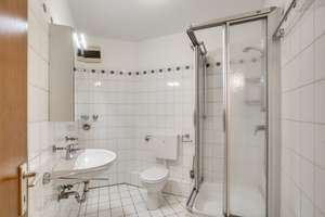 Großzügige 3,5-Zimmer-Wohnung im 2. Obergeschoss im beliebten Essener Moltkeviertel – 45138 Huttrop, Essen – Vorschaubild 19