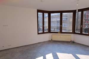 Moderne 3-Zimmer-Wohnung – Frisch renoviert mit Einbauküche & Doppelparker