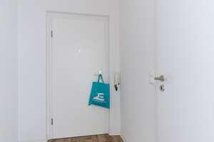 Singles aufgepasst! 1-Raum Wohnung mit Balkon zu vermieten. (nur mit Wohnberechtigungsschein) – Lindenstraße 28, 39218 Schönebeck (Elbe) – Vorschaubild 4