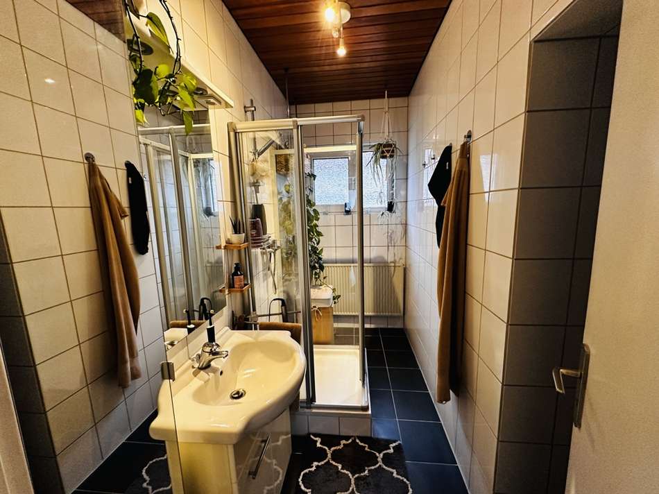 Badezimmer EG