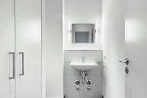RIVIERA CANNES-BelsenPark: 3-Zi-ETW im 1. OG. Lift. EBK. G-WC. Parkett. Balkon. TG auf Wunsch. – Theo-Champion-Straße xx, 40549 Oberkassel, Düsseldorf – Vorschaubild 21