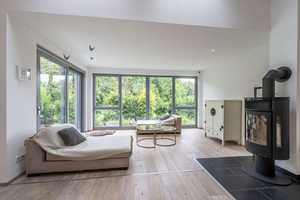 Exklusives Traumhaus mit Wohlfühlambiente – Moderne Eleganz trifft auf Naturidylle! – Heilbronn (Kreis) – Vorschaubild 2
