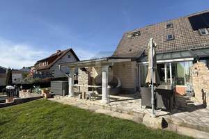 MODERNISIERT MIT WINTERGARTEN UND TOP-AUSSTATTUNG 