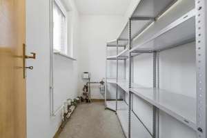 Naturnahes Wohnen mit Stadtanschluss!
Einfamilienhaus in ruhiger Feldrandlage – Die vollständige Adresse der Immobilie erhältst du vom Anbieter., 26215 Wiefelstede – Vorschaubild 16