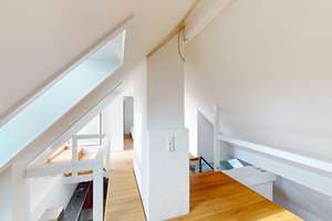 (Reserviert) Über den Dächern Haidhausens: Dachgeschosswohnung mit Galerie, Loft & Dachterrasse – Die vollständige Adresse der Immobilie erhältst du vom Anbieter., 81667 Haidhausen Nord, München – Vorschaubild 12