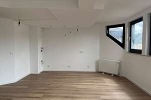 Stilvolle Galerie-Wohnung mit Balkon, 3 Sanitäreinheiten & TG-Stellplatz in Essen-Burgaltendorf – Alte Hauptstraße 104a, 45289 Burgaltendorf, Essen – Vorschaubild 15