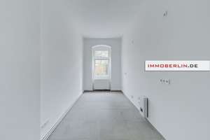 IMMOBERLIN.DE - Ersteinzug nach Top-Sanierung! Stuck-Altbauwohnung in attraktiver Lage – Die vollständige Adresse der Immobilie erhältst du vom Anbieter., 13409 Reinickendorf (Ortsteil), Berlin – Vorschaubild 3