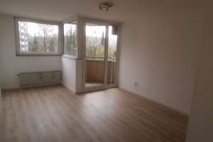 Helle 1-Zimmer Wohnung mit Balkon im 2. OG in Homburg – Steinhübel 14, 66424 Homburg – Vorschaubild 1