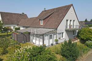 Schmucke Doppelhaushälfte mit viel Platz! – Die vollständige Adresse der Immobilie erhältst du vom Anbieter., 30900 Wedemark – Vorschaubild 1