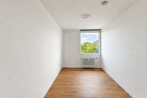 Großzügig wohnen über den Baumwipfeln – Balkon, Einbauküche & Aufzug – 70599 Asemwald, Stuttgart – Vorschaubild 6