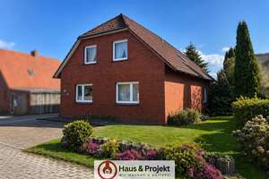 Einfamilienhaus mit Garage in ruhiger Sackgassenlage – Westeraccum – Die vollständige Adresse der Immobilie erhältst du vom Anbieter., 26553 Dornum – Vorschaubild 1