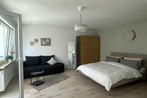 Neu möbliertes 1 Zimmer Apartment in Top zentraler ruhiger Lage.