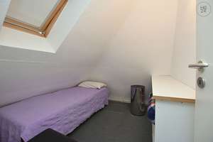 Schön möblierte DG-Wohnung in toller Wohnlage im Stuttgarter Westen – Die vollständige Adresse der Immobilie erhältst du vom Anbieter., 70193 Vogelsang, Stuttgart – Vorschaubild 12