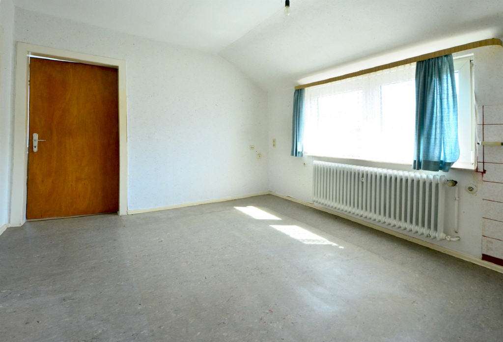 Immobilie in Wolfhagen - Einfamilienhaus mit herrlichem Garten, gute Lage Wolfhagen - Bild 15