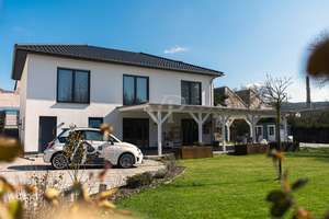 Luxuriöses Neubau-Anwesen mit Pool und weitläufigem Grundstück in traumhafter Lage von Stadtilm – Die vollständige Adresse der Immobilie erhältst du vom Anbieter., 99326 Stadtilm – Vorschaubild 2