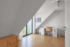Großräumiges Reihenendhaus mit hochwertiger Ausstattung und Einliegerwohnung in Harheim – 60437 Harheim, Frankfurt am Main – Vorschaubild 19
