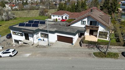 Starke 1.820 €/m²: 2-FH mit Halle, 4 Garagen & flexible Nutzungsmöglichkeiten