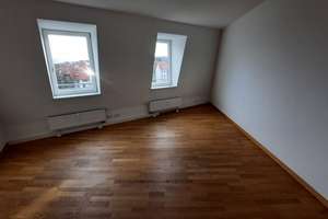 Geräumige 2-Zimmer-Wohnung mit Balkon in Erfurt – Schillerstraße 55, 99096 Löbervorstadt, Erfurt – Vorschaubild 4
