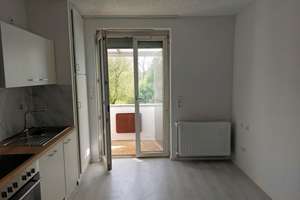 Traumhafte, frisch renovierte 2-Raum-Wohnung mit sonnigem Balkon und Einbauküche – echtes WG-Juwel – Die vollständige Adresse der Immobilie erhältst du vom Anbieter., 51103 Höhenberg, Köln – Vorschaubild 5