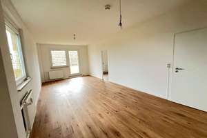 Gemütliche 3-Zimmer-Wohnung mit Balkon in Zwickau, Pölbitz – Moseler Straße 12, 8058 Pölbitz, Zwickau – Vorschaubild 1