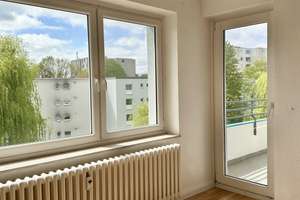 Leerstehende 2,5 Zimmer Wohnung mit Balkon -Provisionsfrei- – Die vollständige Adresse der Immobilie erhältst du vom Anbieter., 24109 Mettenhof, Kiel – Vorschaubild 3