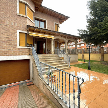Exklusiver freistehender Chalet zum Verkauf in der Gegend von Hipica