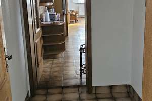 Wohnen mit Charakter: Vier-Zimmer-Wohnung in Wiesbaden-Biebrich – Sackgasse 8, 65203 Biebrich, Wiesbaden – Vorschaubild 3