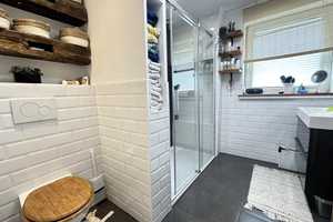 Liebevoll modernisiertes Wohlfühlzuhause mit Pool und Gartenparadies – Coburg (Kreis) – Vorschaubild 9