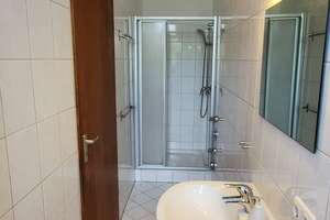 Schöne sanierte 1,5-Zi-Wohnung in der Mitte von Wiesbaden – Kaiser-Friedrich-Ring 72, 65185 Mitte, Wiesbaden – Vorschaubild 3