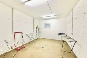 Lichtdurchflutetes 3-Zimmer-Penthouse mit Dachterrasse und TG-Stellplatz – Die vollständige Adresse der Immobilie erhältst du vom Anbieter., 1309 Striesen-West, Dresden – Vorschaubild 32