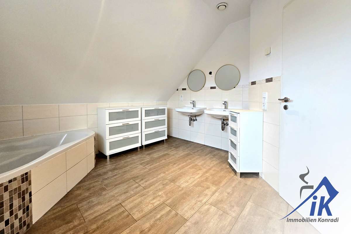 Immobilie in Reichenbach-Steegen - IK | Albersbach: großzügiges Einfamilienhaus in perfekter Lage für Familien - Bild 10