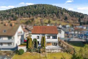 Wohnhaus mit 4 Einheiten | Eigennutzung, Familie & Vermietung kombinieren | Attraktive Lage – Die vollständige Adresse der Immobilie erhältst du vom Anbieter., 75323 Bad Wildbad – Vorschaubild 1